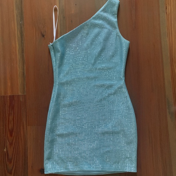 COPY - Tiffany Mini Dress - Picture 2 of 4